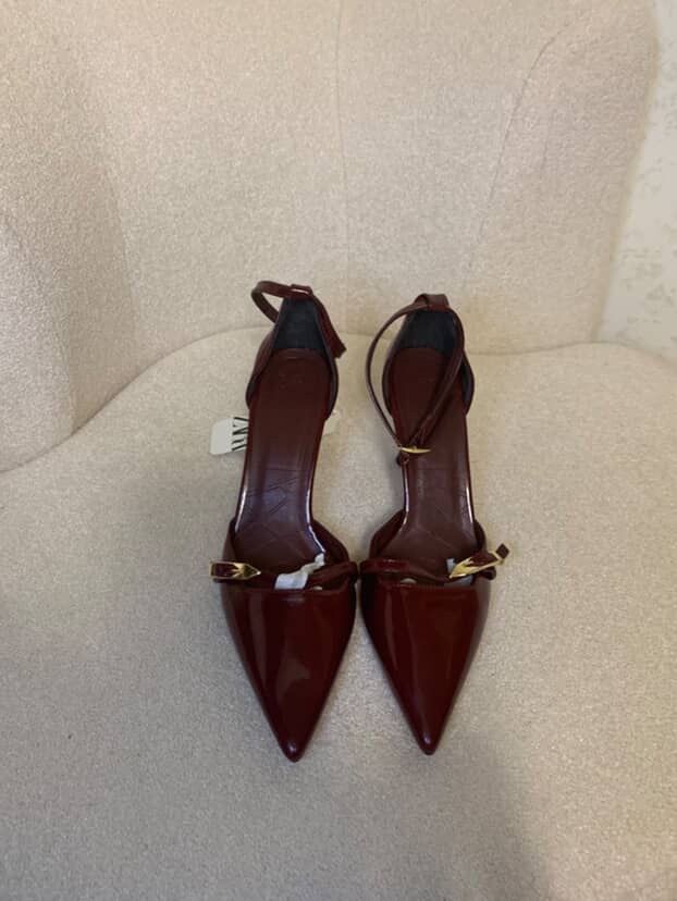 Talon / Escarpin bordo zara
